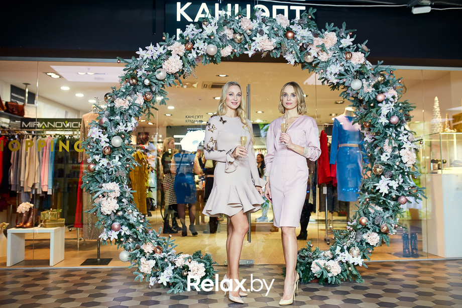 Открытие витрины бренда французской косметики Delarom Paris в магазине «Канцэпт Крама», фото № 28