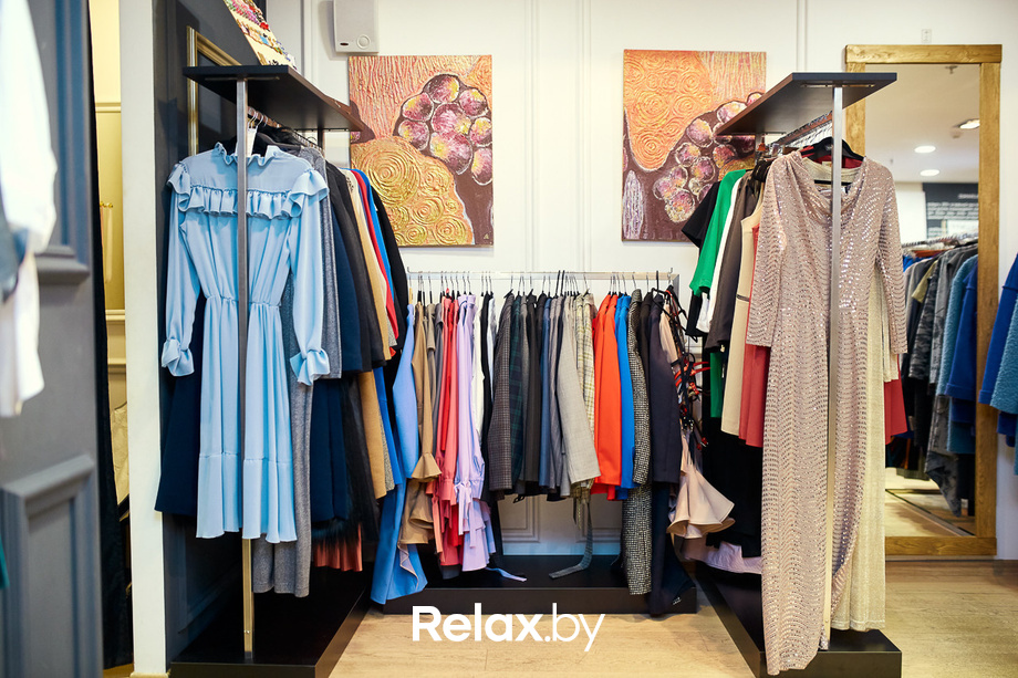 Открытие витрины бренда французской косметики Delarom Paris в магазине «Канцэпт Крама», фото № 106