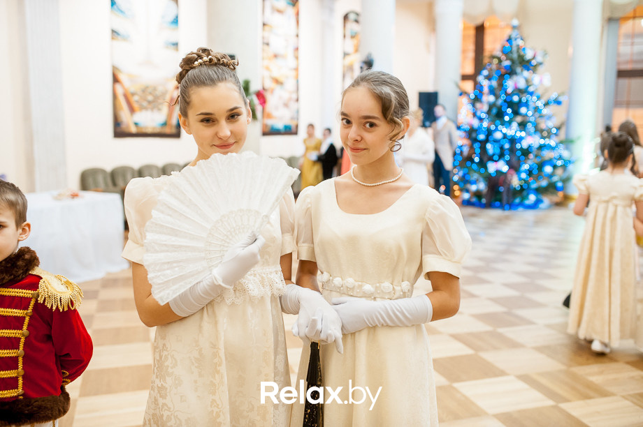 Семейный рождественский благотворительный бал Академии мюзикла "Ревю" - "Наши сердца", фото № 9