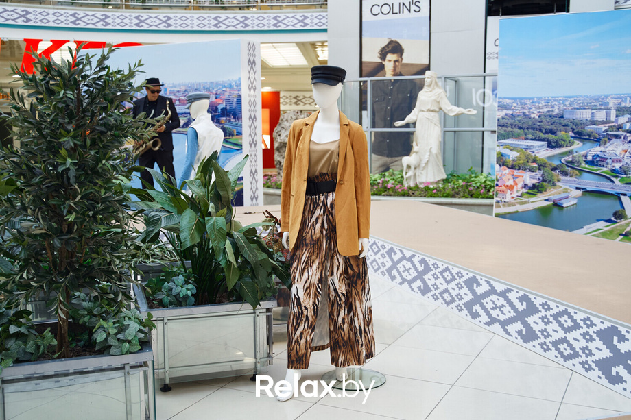 Время Искусства в ТЦ Столица: Мода, природа и поэзия, фото № 11