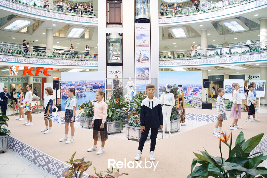 Время Искусства в ТЦ Столица: Мода, природа и поэзия, фото № 52