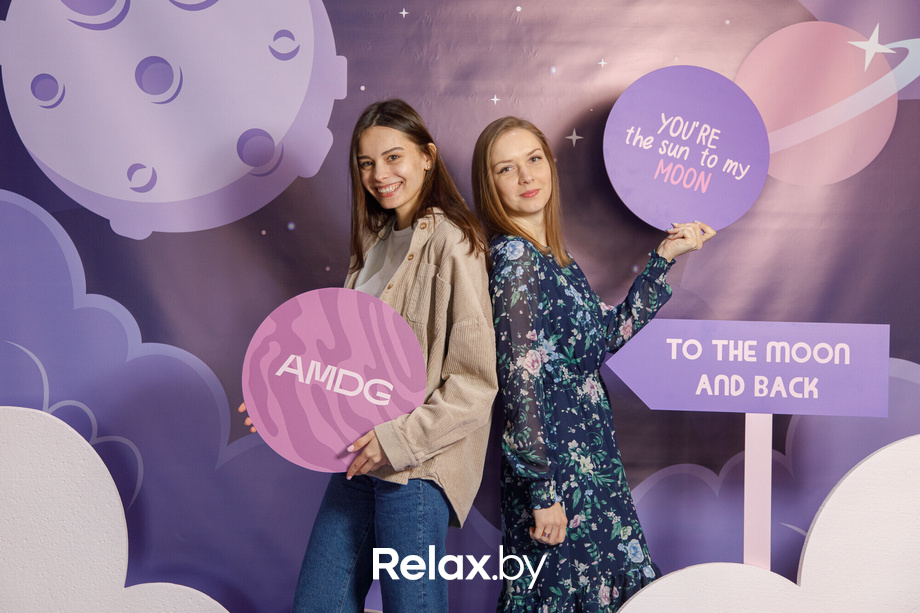 To The Moon & Back, фото № 13