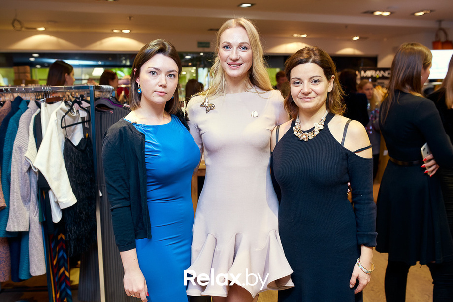 Открытие витрины бренда французской косметики Delarom Paris в магазине «Канцэпт Крама», фото № 98