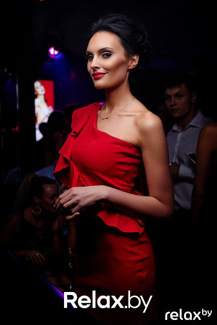 Самые красивые брюнетки и блондинки недели, фото № 17