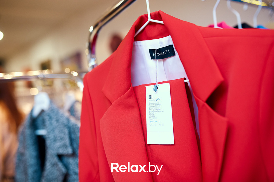 Открытие витрины бренда французской косметики Delarom Paris в магазине «Канцэпт Крама», фото № 96