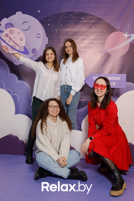 To The Moon & Back, фото № 8