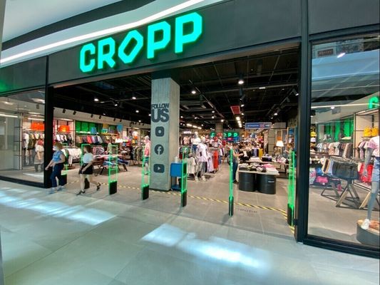 Фотофакт: в ТРЦ Palazzо открылись магазины Cropp и House