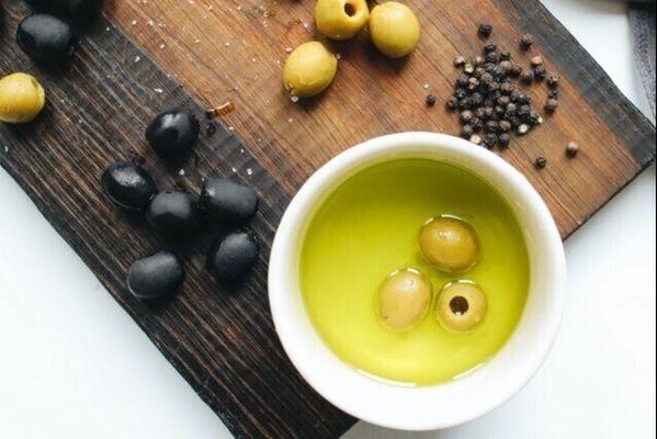 Полезные растительные масла: свойства и применение