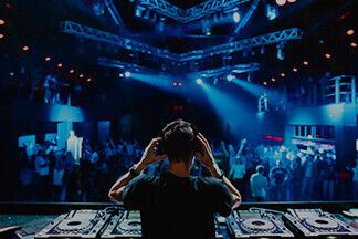 Атмосферные вечеринки с DJ сетами