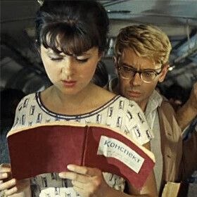 ЧТО ЧИТАТЬ В МЕТРО: 5 КНИГ, С КОТОРЫМИ НЕ СТЫДНО ПОЯВИТЬСЯ НА ЛЮДЯХ