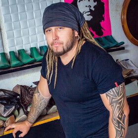 Творческие мастерские: где искать обувь байкерам