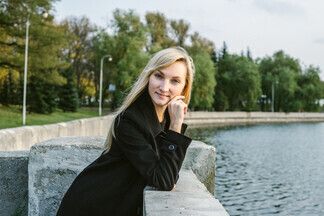 Проект Relax.by «Преображение». Превращаем скромницу-блондинку Юлию в утонченную красотку