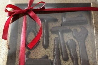 Поздравляем с 23 февраля необычно! Предлагаем простые и практичные идеи