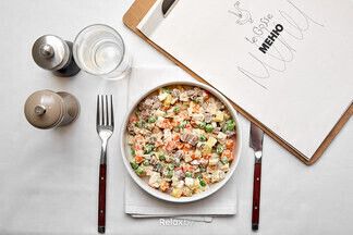 Культовые новогодние салаты: рецепты «Оливье», «Сельди под шубой» и «Мимозы» от шеф-поваров