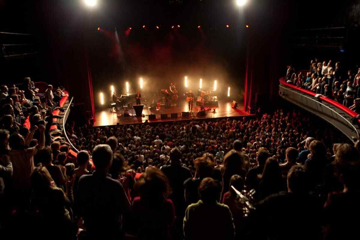 Свидание, выставка, спектакли и фестиваль блогеров. Куда пойти на выходных в Минске?