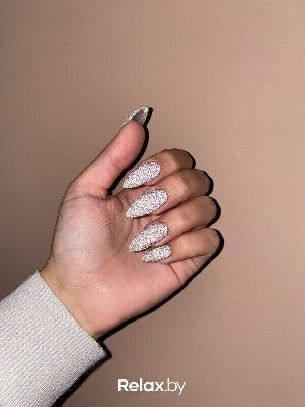 блестящий маникюр
