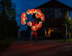 Ведущая  Элли, Неоновое шоу Элли - фото 19