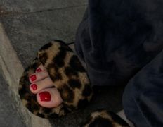 Салон  Маникюрня, Маникюр и педикюр - фото 16