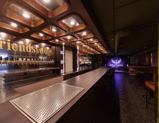 Бар Friends&dogs (Френдс&догс), Интерьер - фото 4