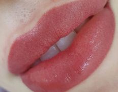 Салон красоты Лерэн Стиль, Перманентный макияж губ - фото 13