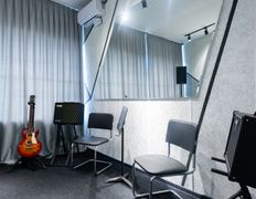 Музыкальная школа Black Line School (Блэк Лайн Скул), Интерьер - фото 17