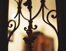 Ресторан Tiflis (Тифлисъ), Гардеробная - фото 5