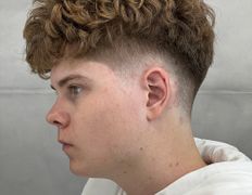 null LAB barbershop (ЛАБ барбершоп), Стрижка ножницами - фото 11