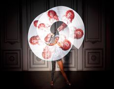 Ведущая  Элли, Неоновое шоу Элли - фото 5