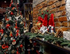 Бар-кальянная HookahPlace Lounge Bar Yakuba Kolasa (ХукаПлейс Лаунж Бар Якуба Коласа), Новогодний интерьер - фото 1