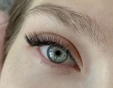 Салон красоты Lashband (Лашбэнд), Работы мастера по наращиванию ресниц Анастасии - фото 1