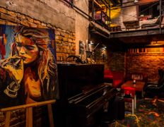 Бар-кальянная HookahPlace Lounge Bar Yakuba Kolasa (ХукаПлейс Лаунж Бар Якуба Коласа), Интерьер - фото 3