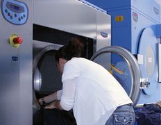 Химчистка и мойка ковров с вывозом и доставкой, чистка мягкой мебели на дому Ковромойка, Стирка пледов, чехлов - фото 3