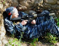 Гостевой дом Баня на ЧЕРНИЧНОЙ, Лазертаг - фото 1