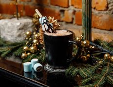 Бар-кальянная HookahPlace Lounge Bar Yakuba Kolasa (ХукаПлейс Лаунж Бар Якуба Коласа), Новогодний интерьер - фото 15