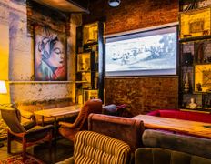 Бар-кальянная HookahPlace Lounge Bar Yakuba Kolasa (ХукаПлейс Лаунж Бар Якуба Коласа), Интерьер - фото 13