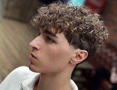 Барбершоп Bercut (Беркут), Мужская химзавивка - фото 2