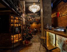 Бар-кальянная HookahPlace Lounge Bar Yakuba Kolasa (ХукаПлейс Лаунж Бар Якуба Коласа), Новогодний интерьер - фото 16