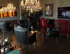 Лаунж Wood & Fire Cigar Lounge (Вуд энд Файр Сигар Лаунж), Интерьер - фото 15