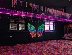 Развлекательный центр Pogruzhenie (Погружение), Neon party зона - фото 10