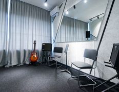 Музыкальная школа Black Line School (Блэк Лайн Скул), Интерьер - фото 14