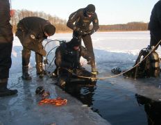 null Коттедж на озере Должа, Погружение дайверов на нашем озере - фото 4
