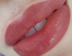 Салон красоты Да-студия, Перманентный макияж губ - фото 14