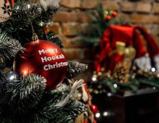 Бар-кальянная HookahPlace Lounge Bar Yakuba Kolasa (ХукаПлейс Лаунж Бар Якуба Коласа), Новогодний интерьер - фото 4