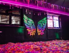 Развлекательный центр Pogruzhenie (Погружение), Neon party зона - фото 11