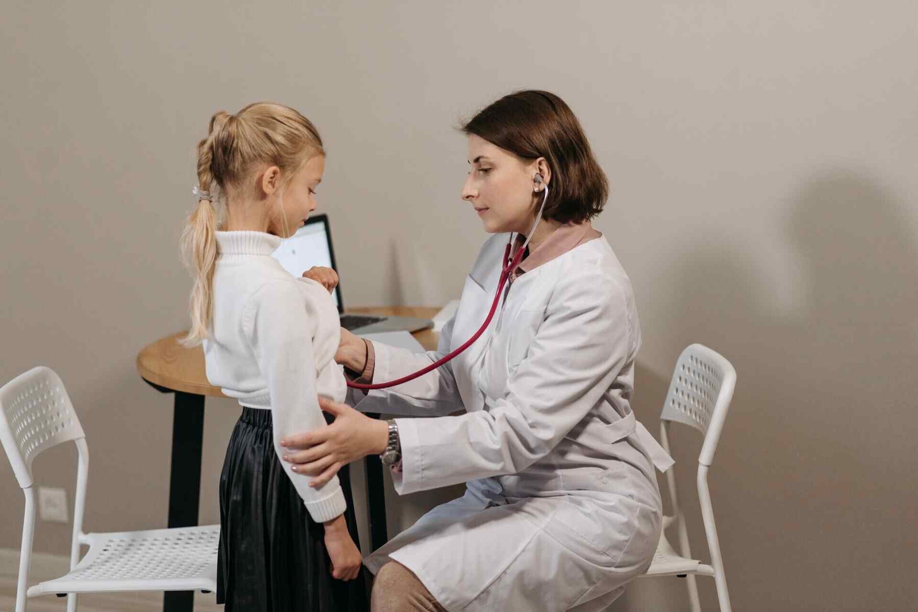 С Днем педиатра: спасибо, что с заботой лечите наших детей!